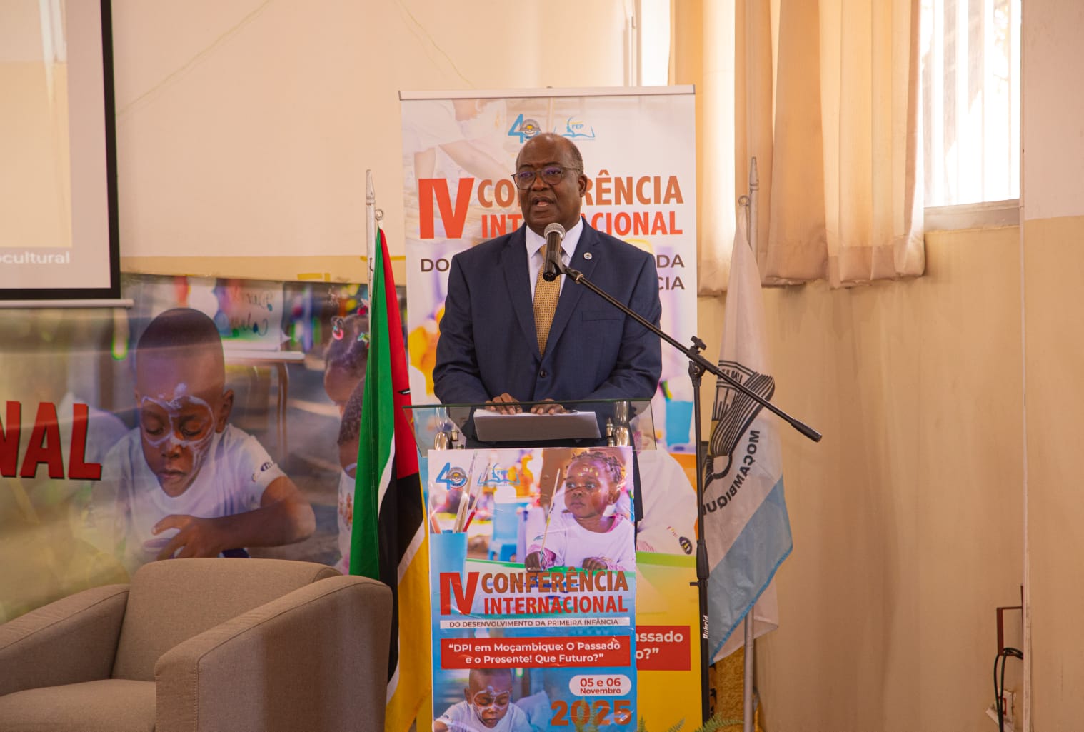 Universidade Pedagógica de Maputo junta Governo e Academia em debate sobre o Futuro das Crianças