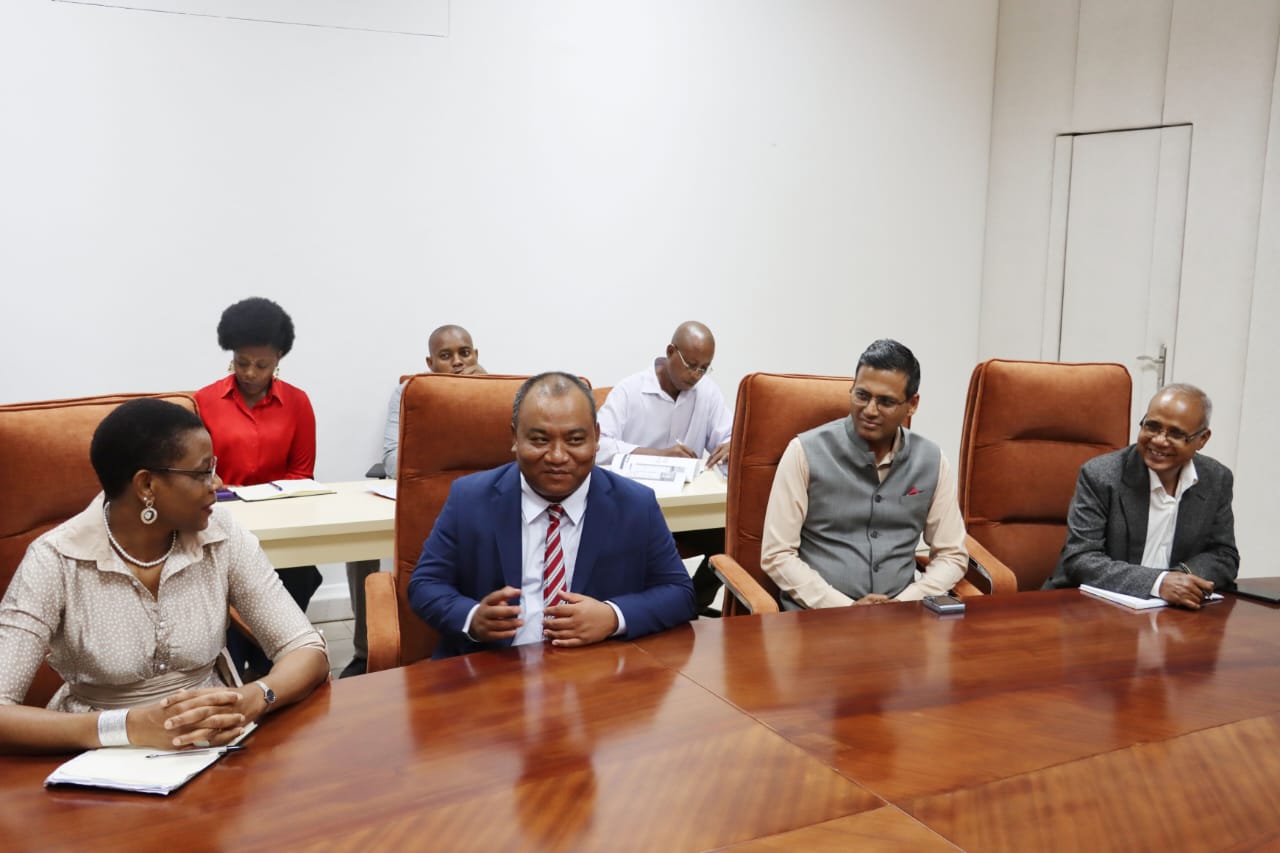 Mestres moçambicanos pela UFPE recebem diploma em evento on-line