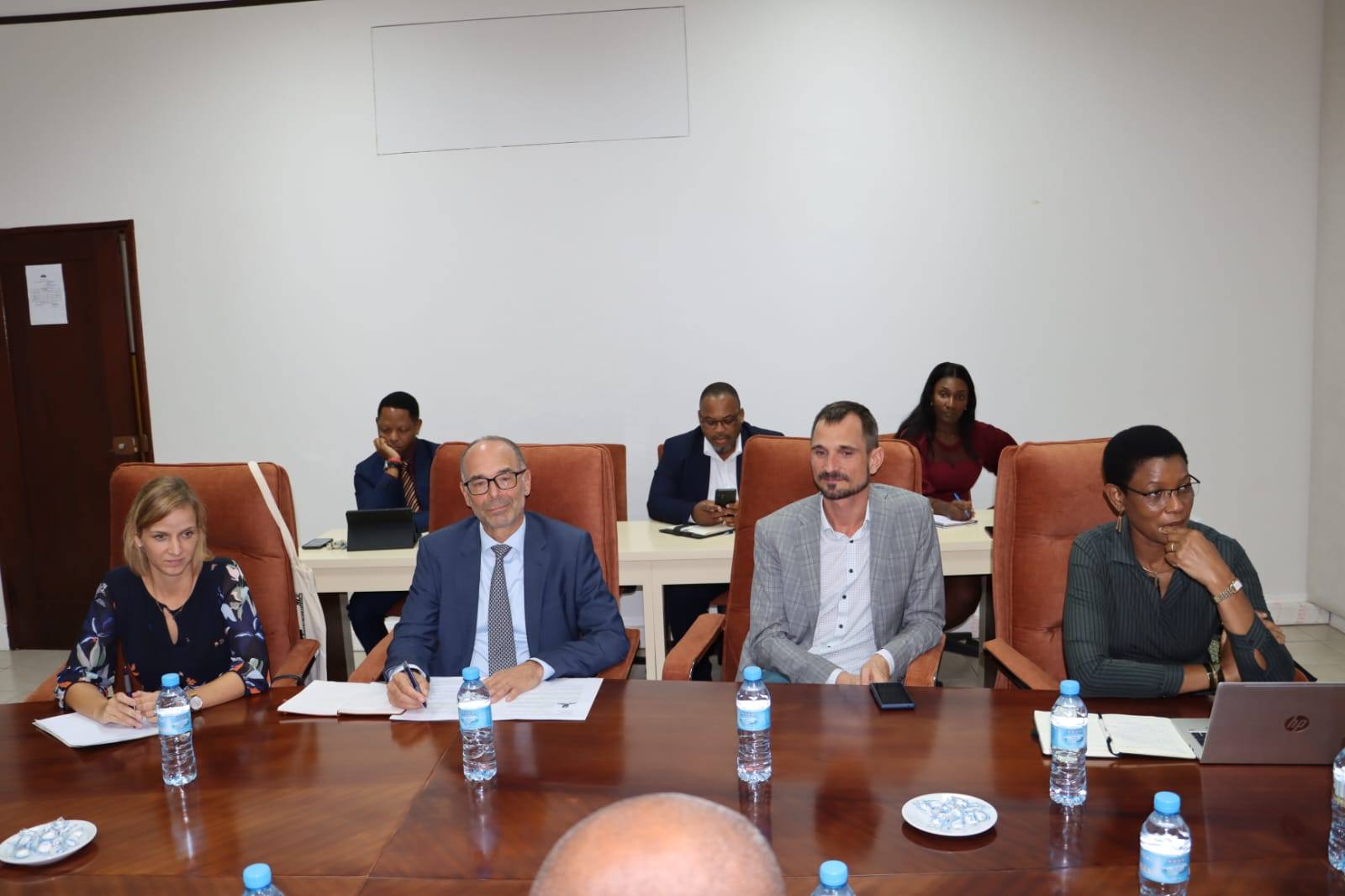 O Embaixador da Alemanha visita a UP-Maputo