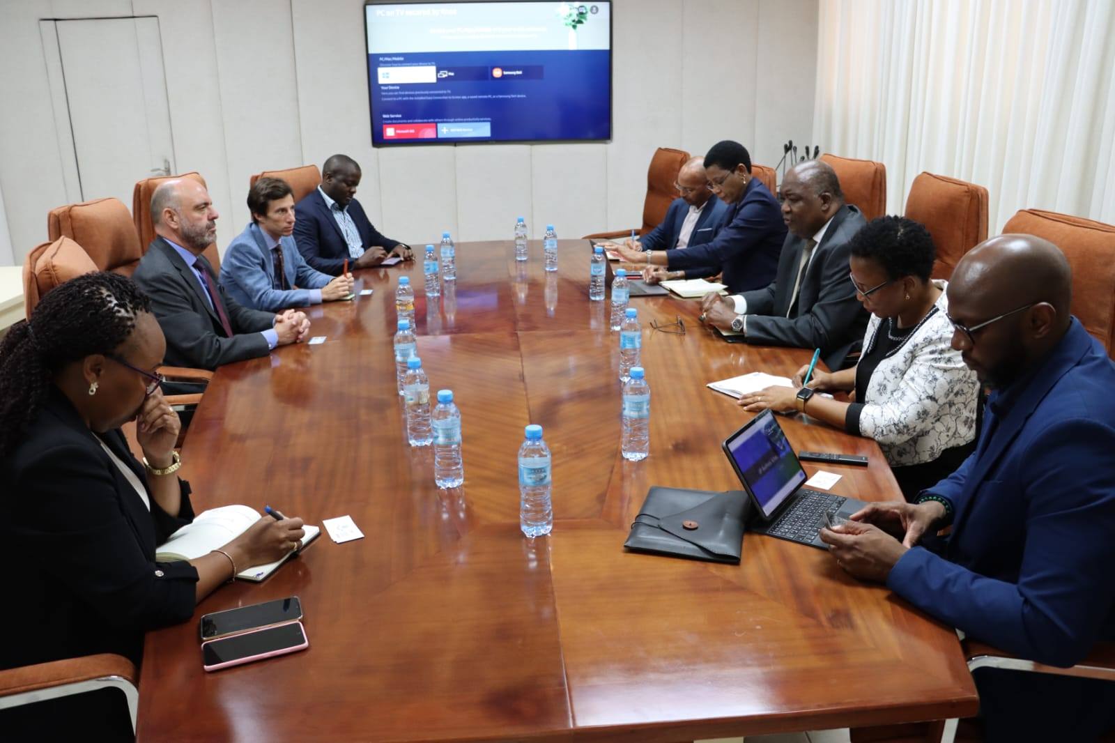 Itália reafirma compromisso no apoio às universidades moçambicanas