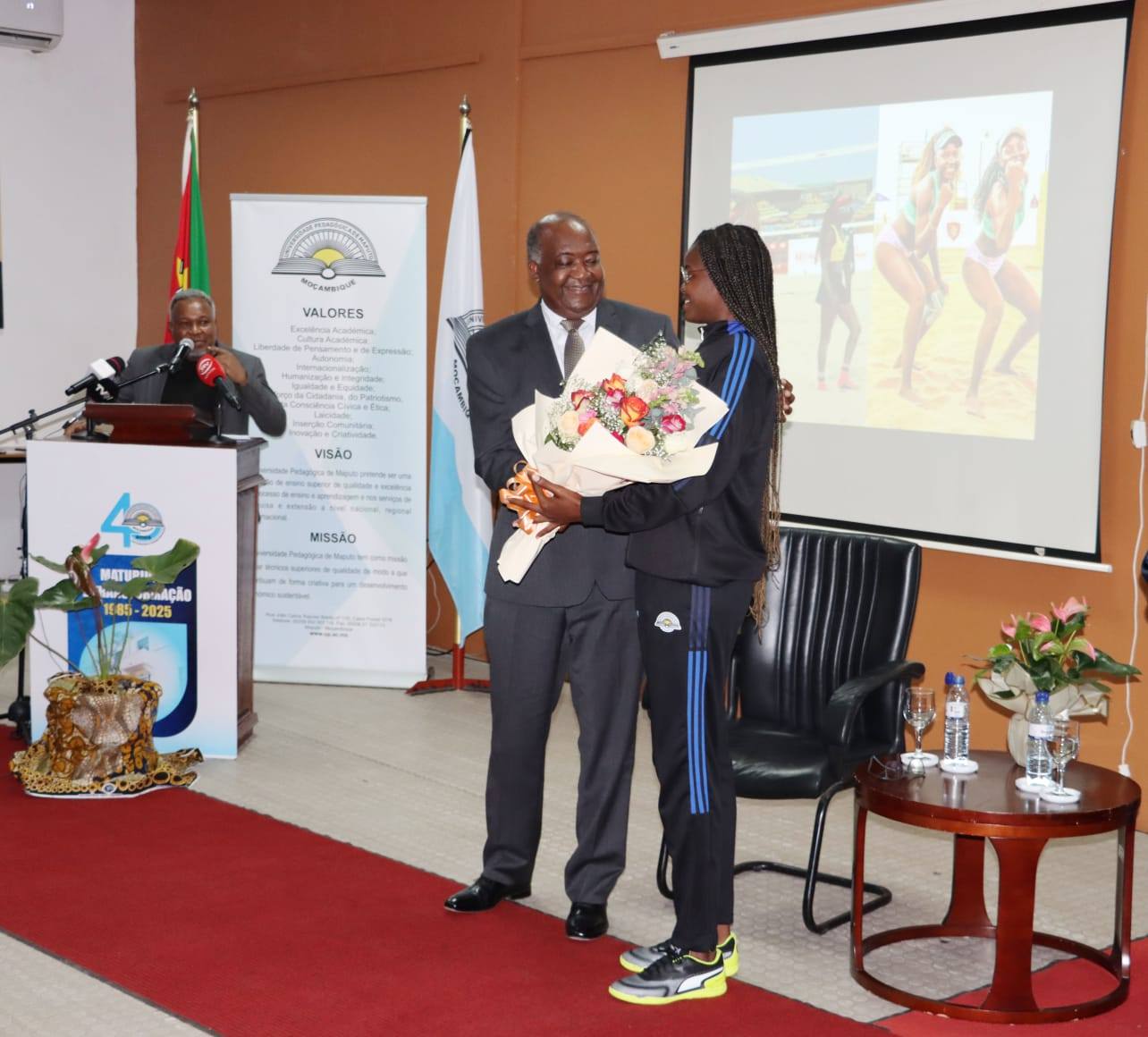 DESPORTO É UMA FERRAMENTA DE CONSTRUÇÃO DE PONTES
