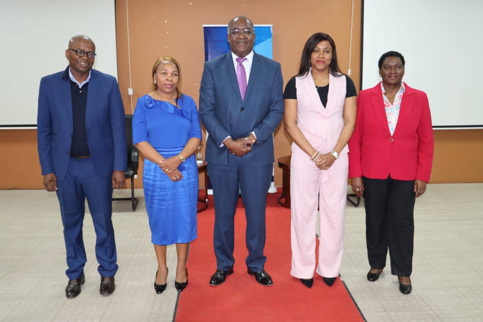 Gabinete do Reitor E Auditoria Interna Com Novos Rostos